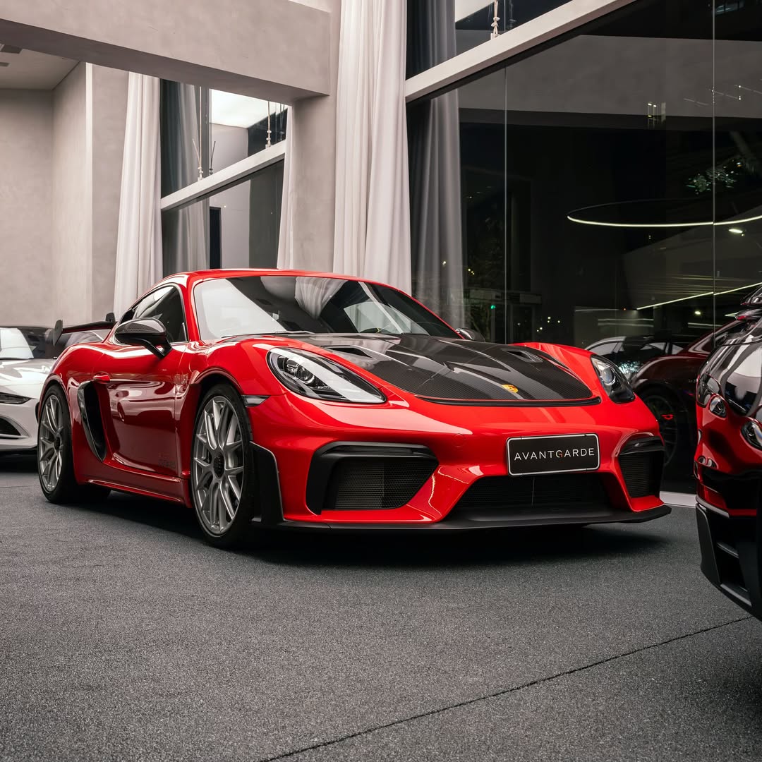 美蒂石高端超跑展厅地坪案例 | Meidis Resin Binder Supercar Showroom Floor Case - 套装图