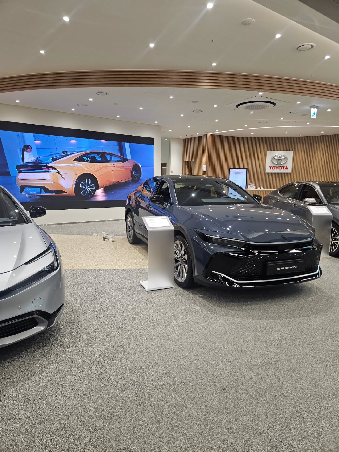 美蒂石丰田 & 雷克萨斯豪华汽车展厅地坪案例 | Meidis Resin Binder Toyota & Lexus Showroom Floor Case - 套装图