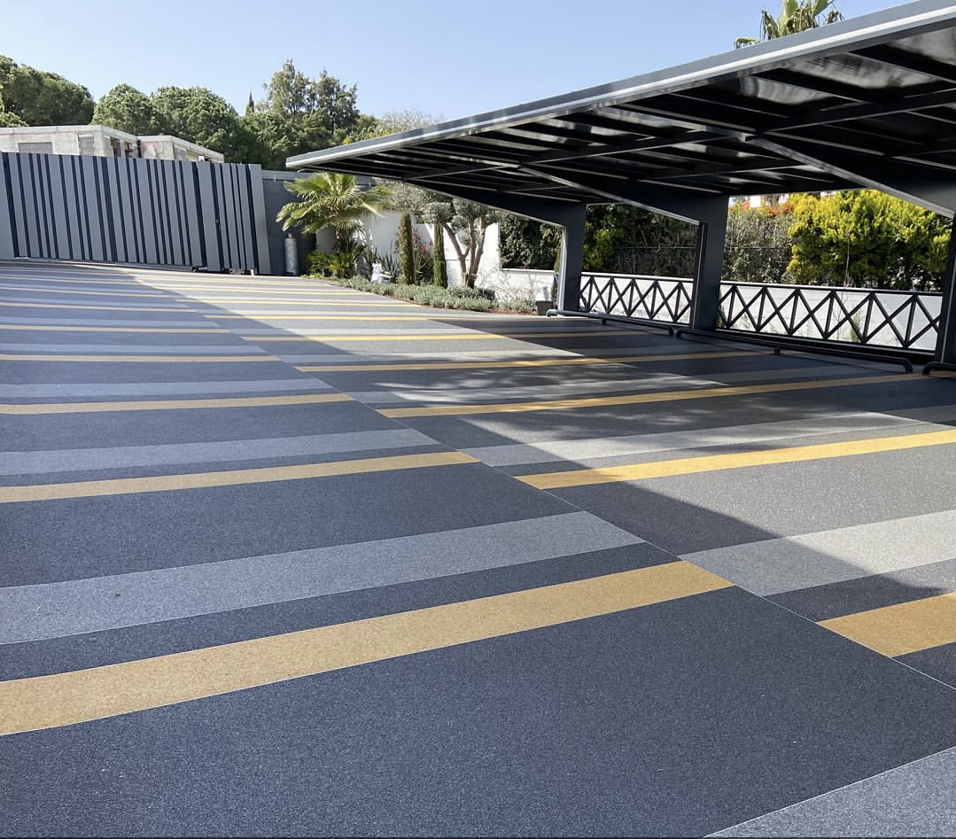 美蒂石现代别墅车库坡道多色拼色地坪案例 | Meidis Resin Binder Villa Driveway Multi-Color Pavement - 套装图